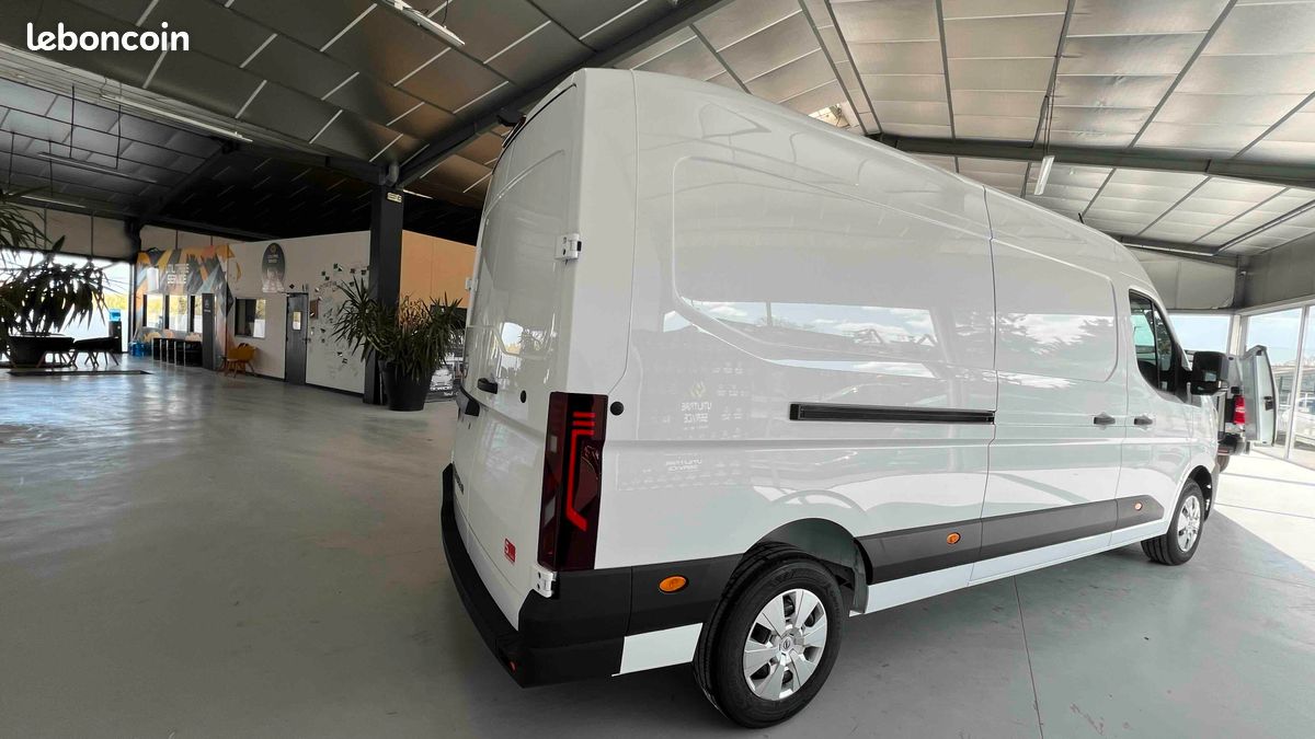34 990 HT - Nissan INTERSTAR 3T5 L3H2 2.0 DCI 170 BVA9 N-CONNECTA + CAMERA NEUF (image 4)