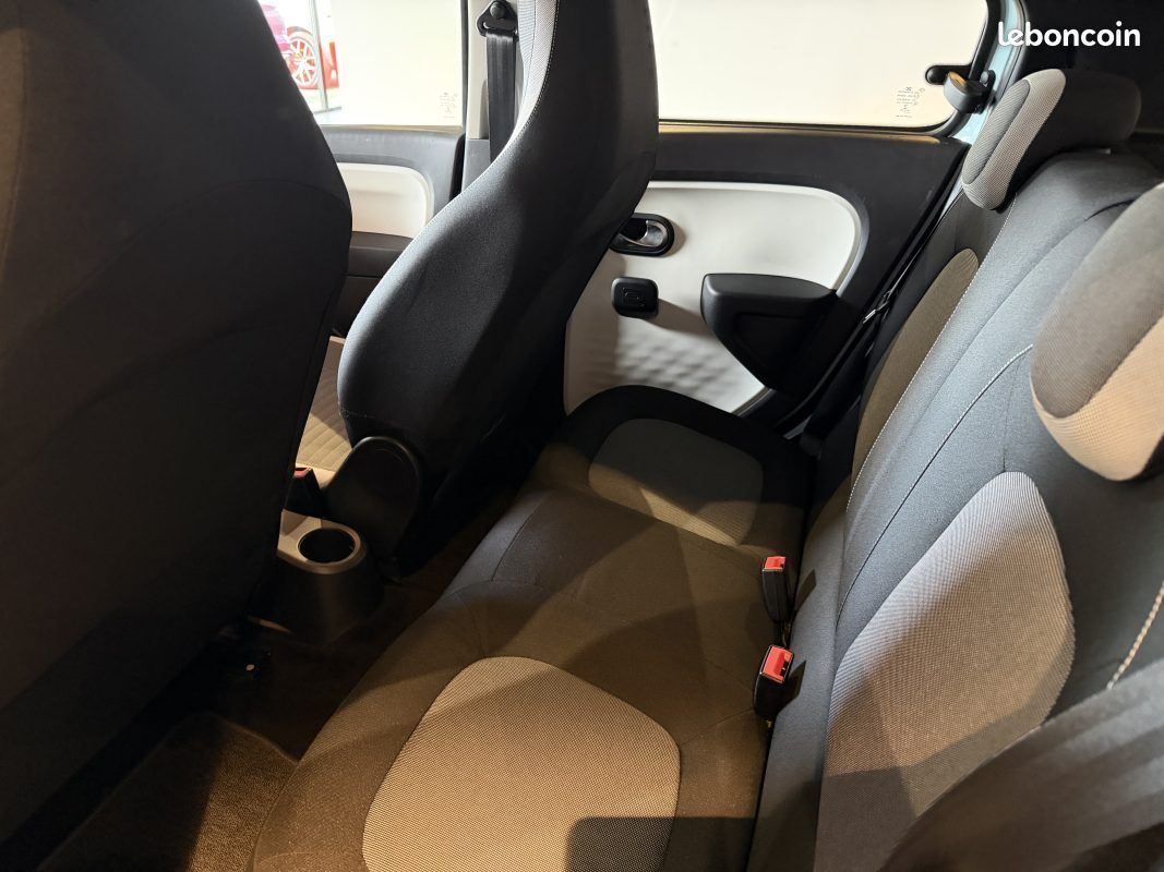 Renault twingo 3 1.0 sce 65 zen / radar ar / pack modularite 2021 (image 13)