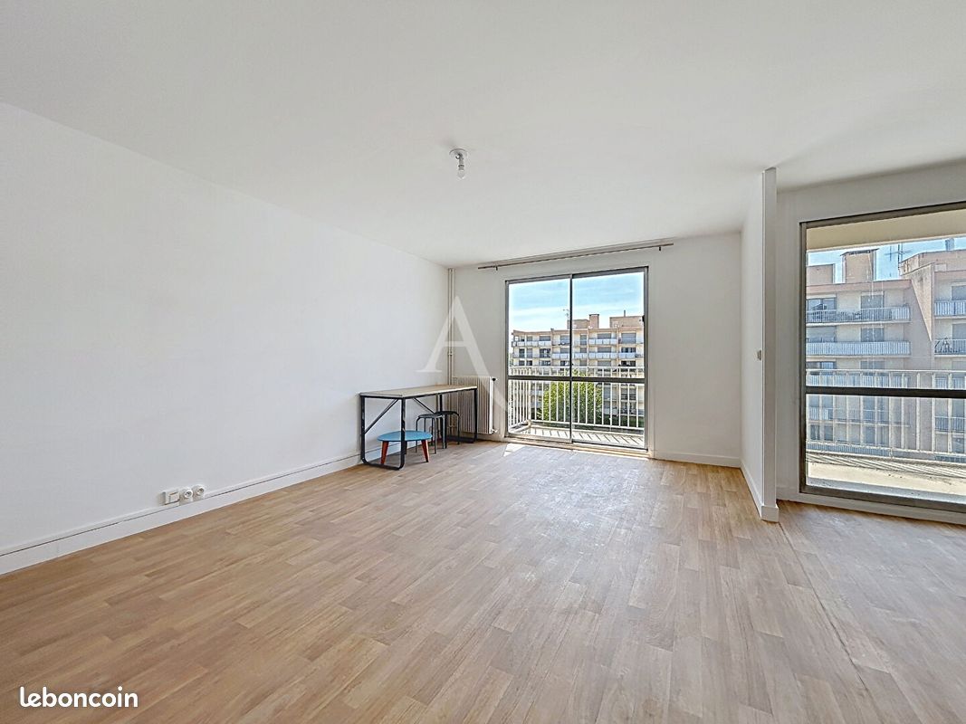 Appartement 3 pièces 61 m² · à Melun · 61 m² · 99 000 €