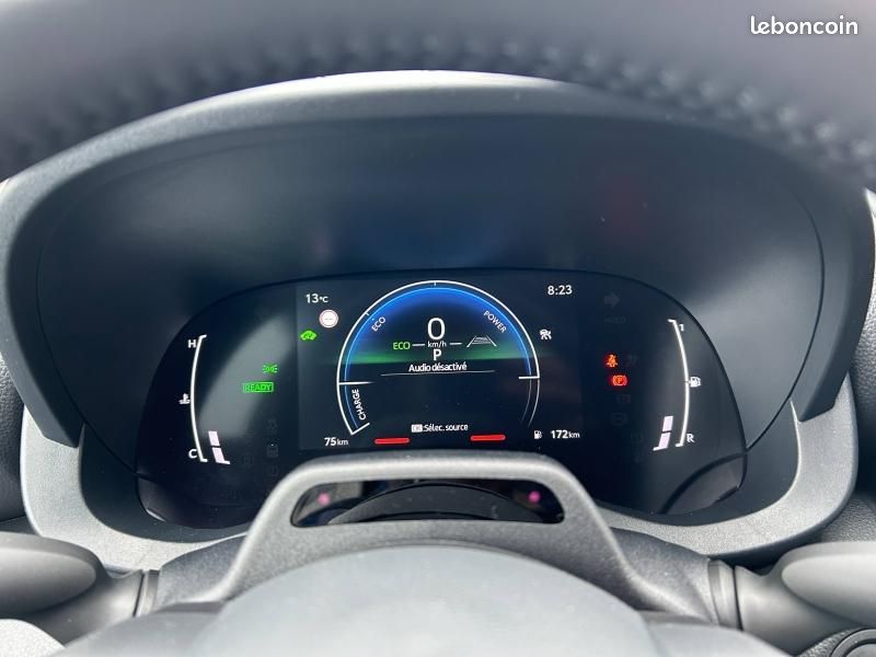 Toyota Yaris 116h Design 5p MY26 (image 25)
