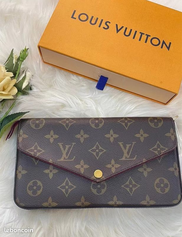 Louis Vuitton Zippy Wallet Mount Fuji Vivienne Holiday Monogram