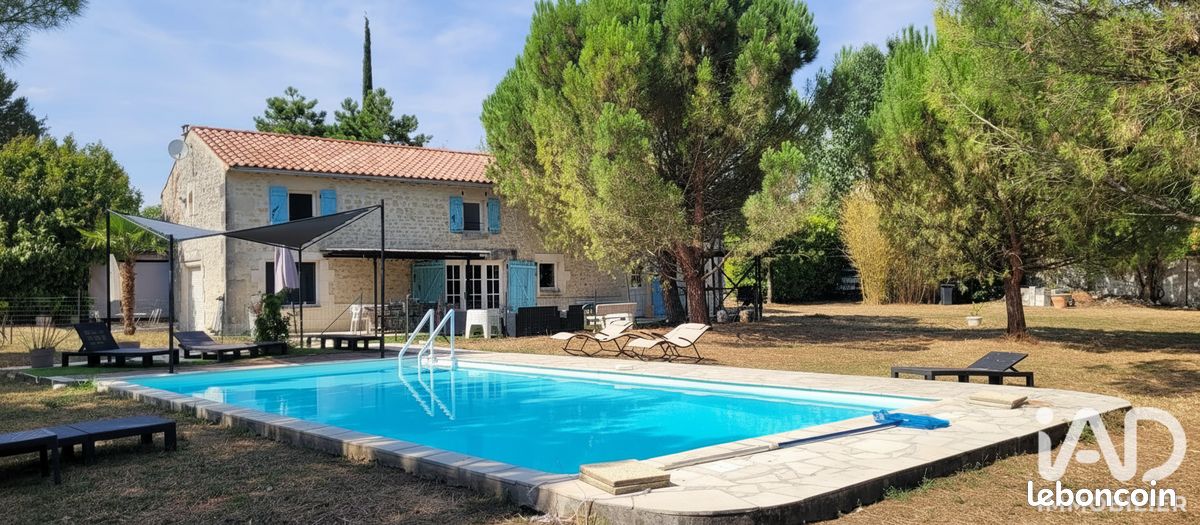 Maison 6 pièces 209 m² · à Essouvert · 209 m² · 269 000 €