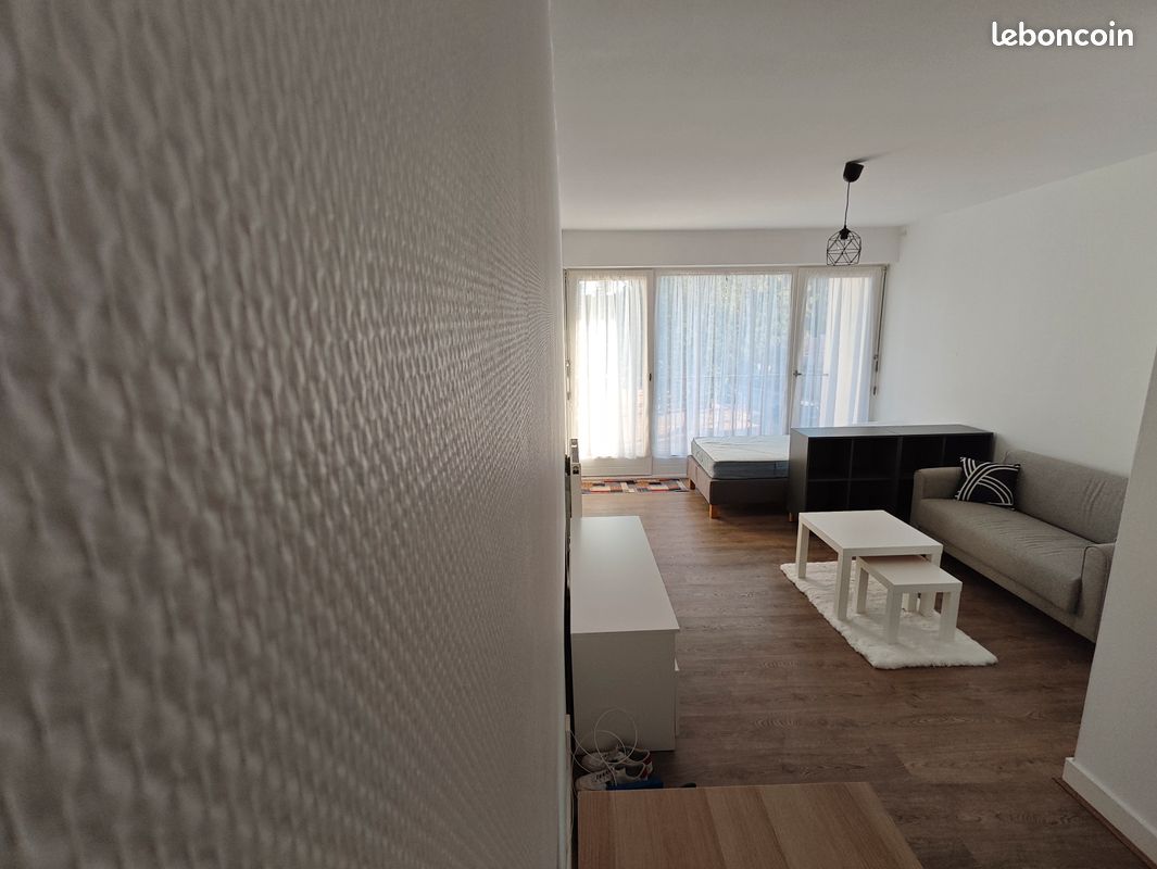 Appartement 1 pièce 33 m² · à Saint-Jean-de-la-Ruelle · 33,2 m² · 560 €