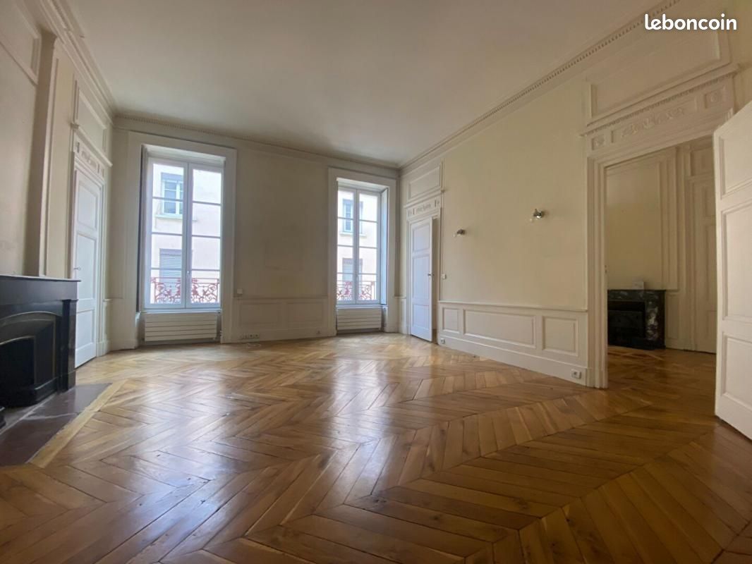 Appartement 4 pièces 117 m² · à Lyon · 117 m² · 1 843 €