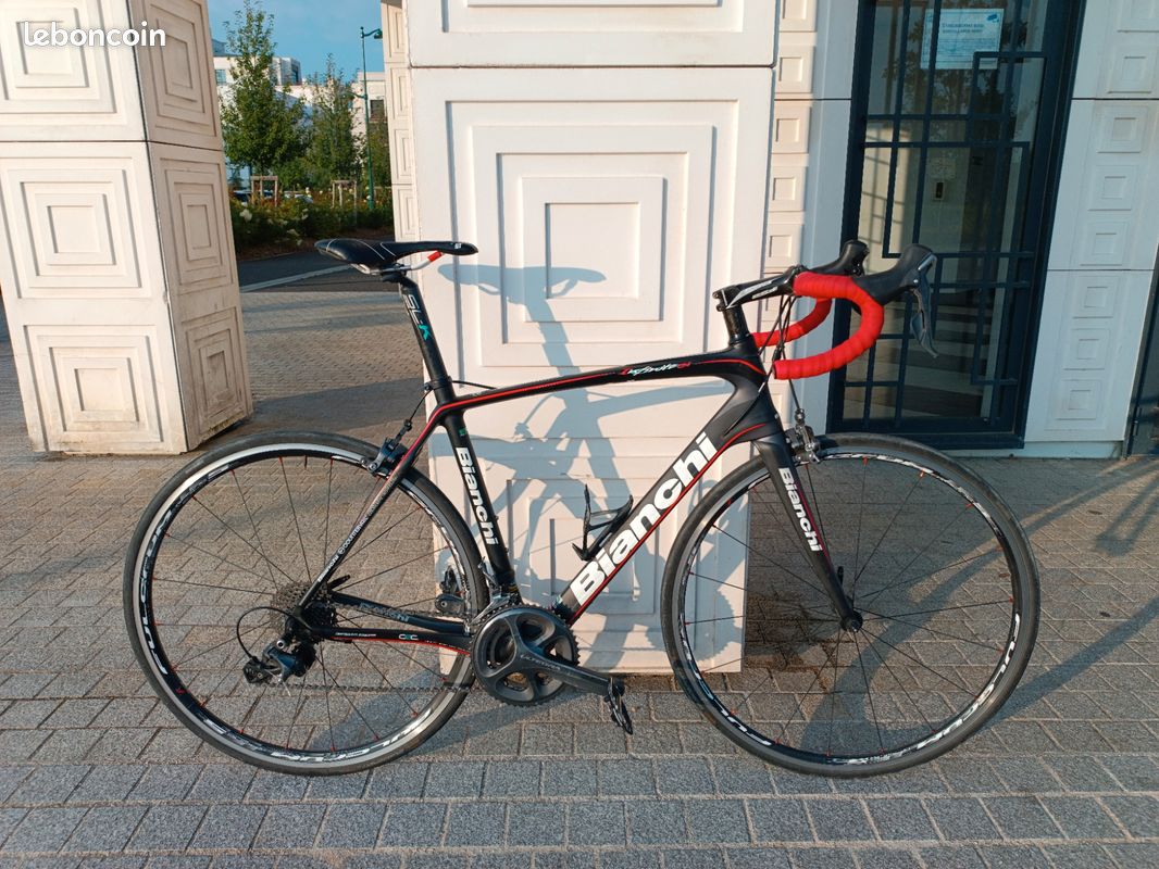 Vélo de route Bianchi Infinito CV – Full Shimano Ultegra Vélos