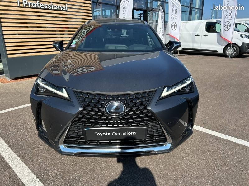 Lexus UX 250h Executive 2WD (image 2)
