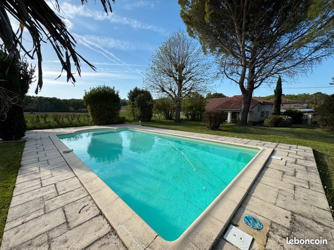 Terrain 111 m² · à Bessac · 111 m² · 234 300 €