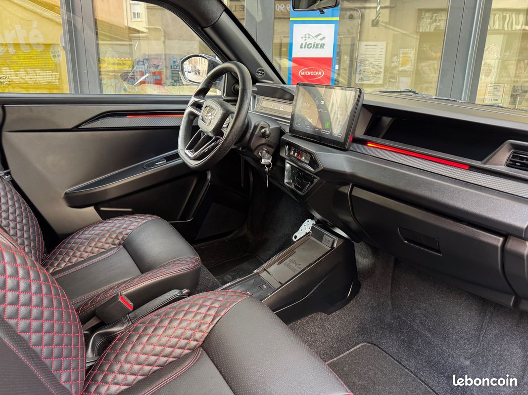 Voiture Sans Permis NOUVELLE LIGIER JS50 ULTIMATE à partir de 229/mois (image 4)