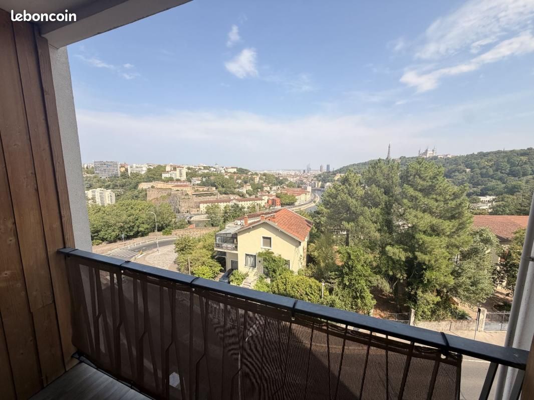 Appartement 3 pièces 65 m² · à Lyon · 65 m² · 891 €