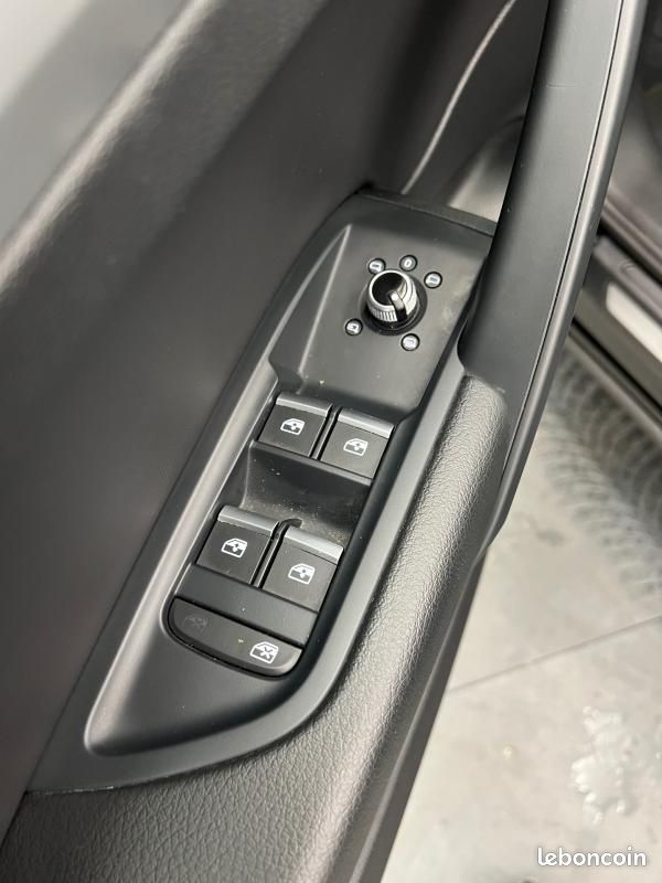 Audi Q5 35 TDI 163 S tronic 7 Business Executive (image 26)