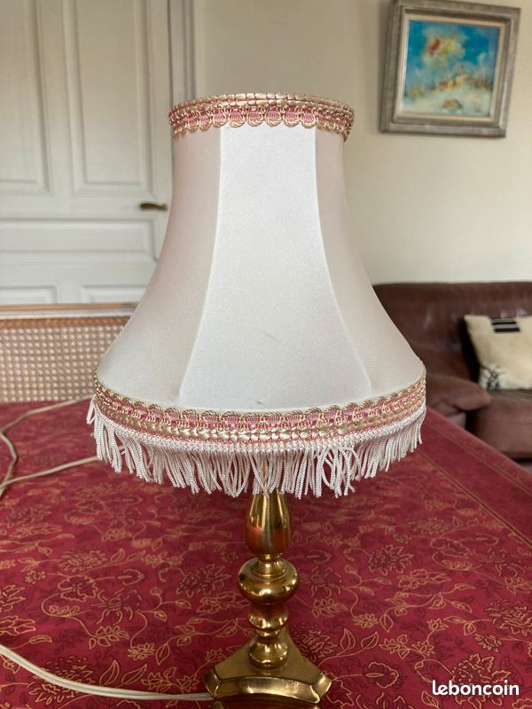 Abat-jour Vintage Crème 30 Cm : La Touche Rétro Qui Va Transformer Ta Pièce !