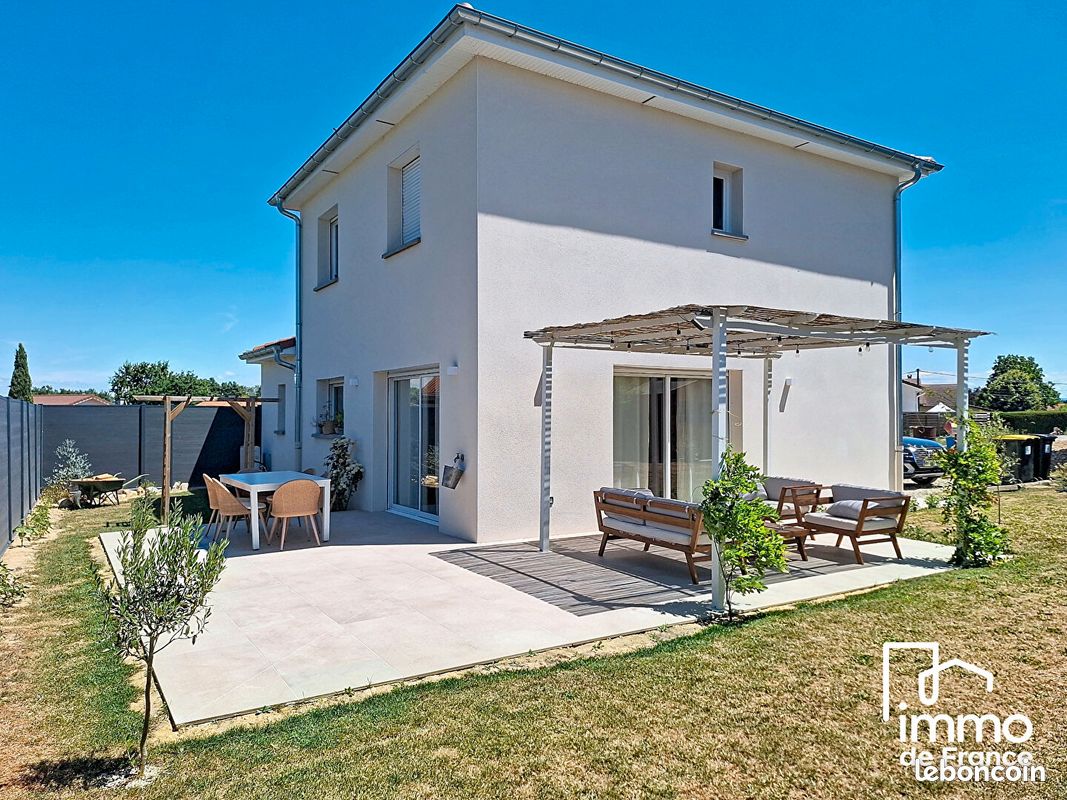Maison 4 pièces 105 m² · à Attignat · 105 m² · 299 500 €