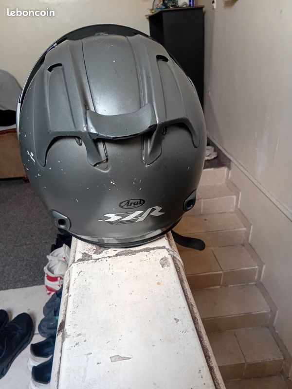 Je vends ce casque Arai, idéal pour la pratique de la moto.
- Type de produit : Casque
- Marque : Arai
Moyen etat
N'hésitez pas à me contacter pour plus d'informations ou de photos.
Sans bluetooth (image 4)
