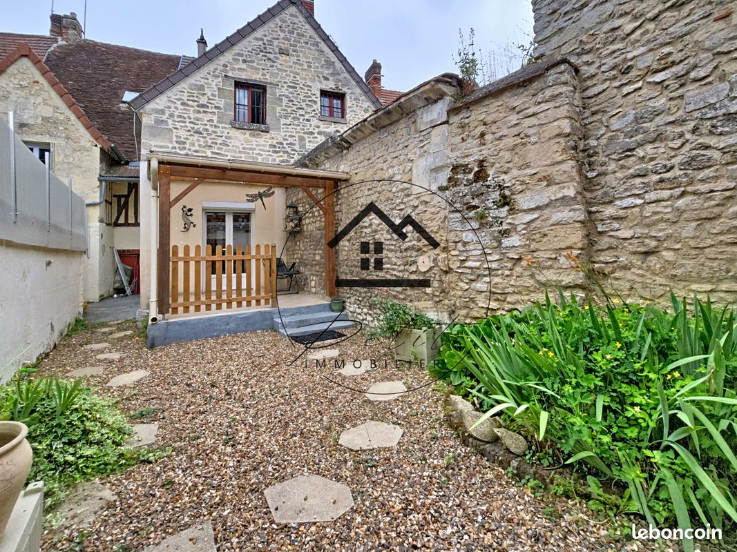 Immeuble 5 pièces 118 m² · à Mouy · 118 m² · 153 500 €