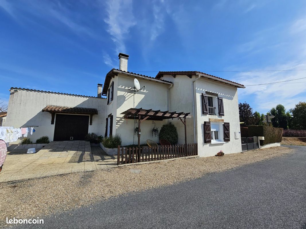 Maison 6 pièces 99 m² · à Le Bouchage · 99 m² · 130 800 €