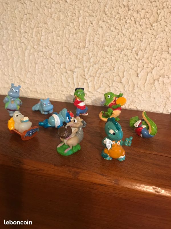 LOT FIGURINE PLAYMOBIL Personnage Ferme Bucheron Tracteur Remorque EUR