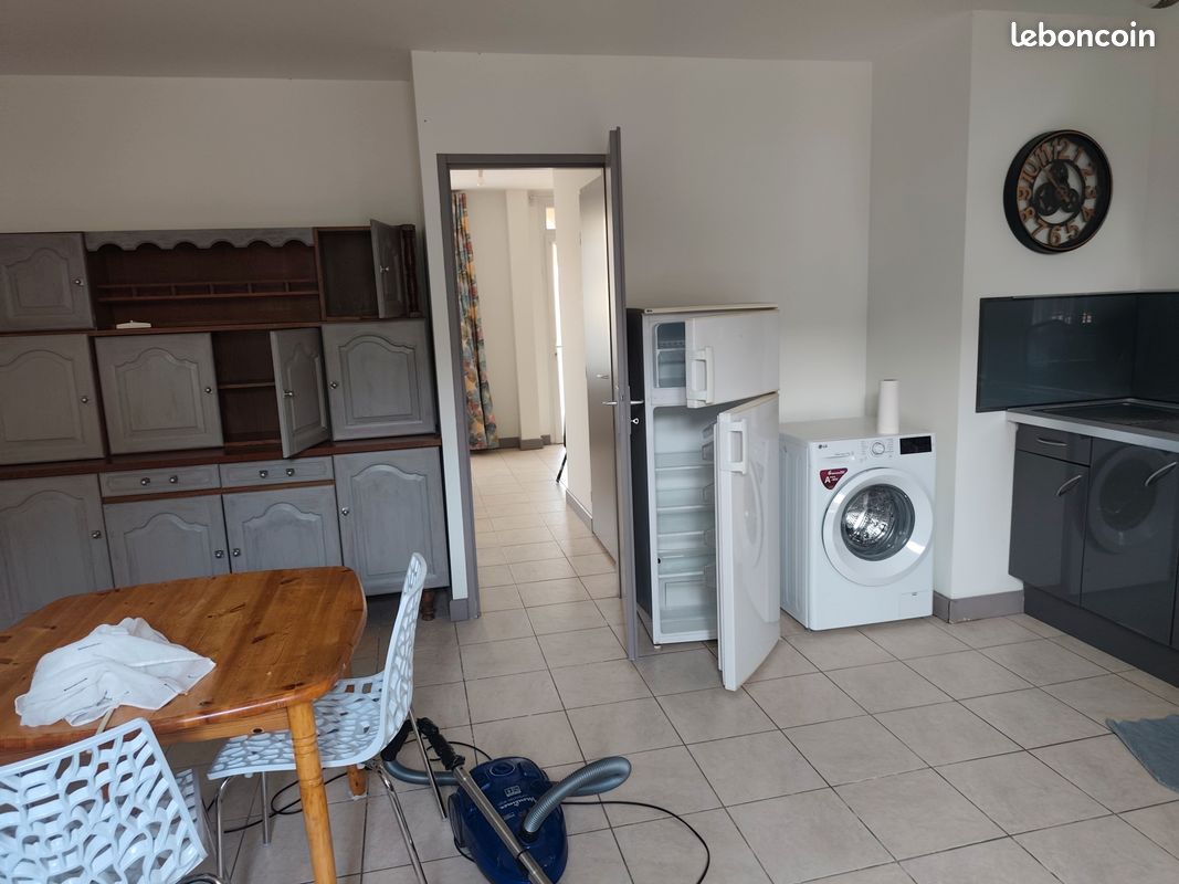 Appartement 1 pièce 43 m² · à Saint-Martin-d'Hères · 43 m² · 630 €