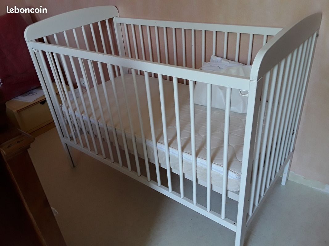 Lit bébé (image 1)