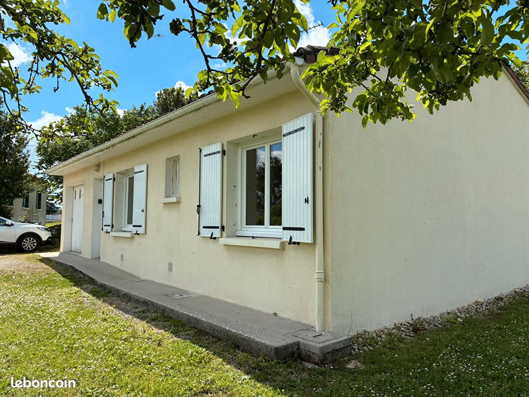 Maison 3 pièces 78 m² · à Civray · 78 m² · 99 000 €