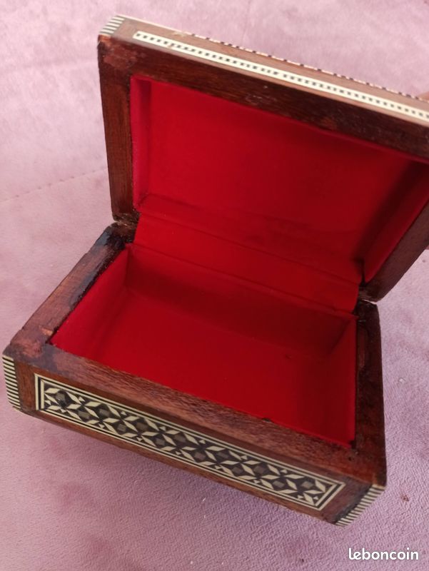 Boîte Octogonale En Bois Marqueté Nacré - Intérieur Velours Rouge - Vintage - Occasion