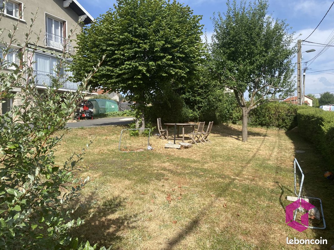 Maison 8 pièces 188 m² · à Montfaucon-en-Velay · 188 m² · 209 000 €