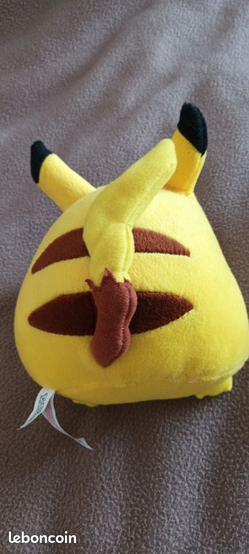 Peluche pokémon Pikachu (image 4)