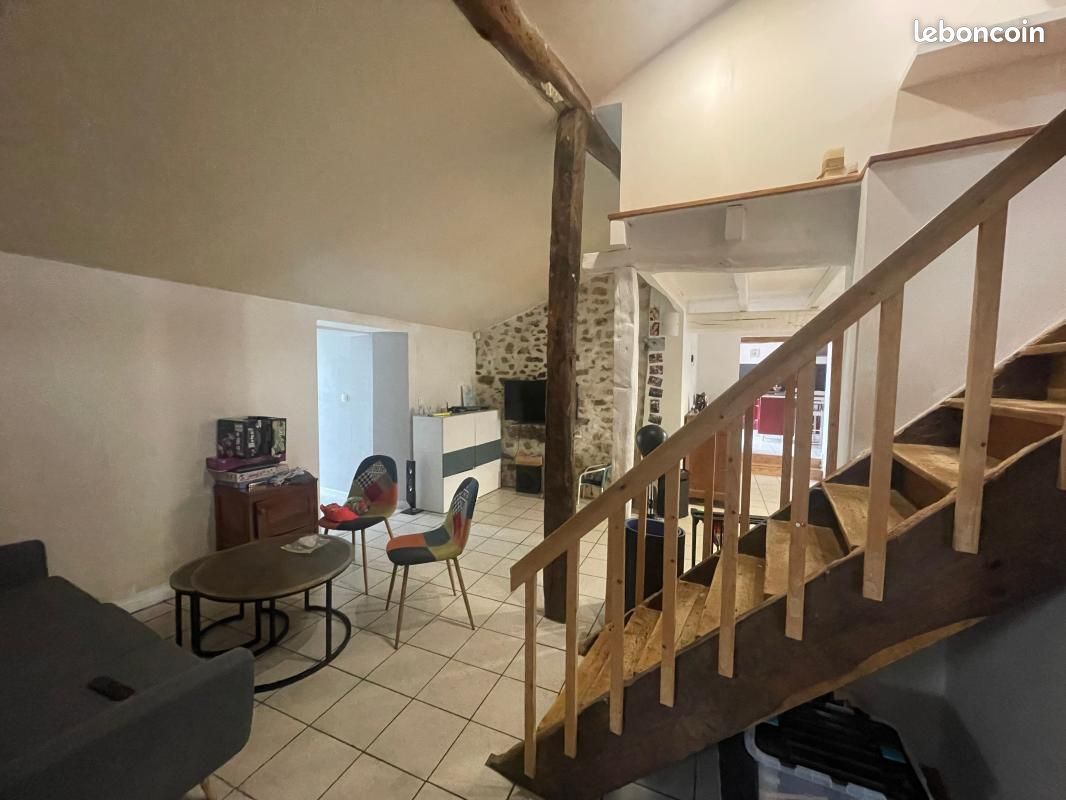 Maison 3 pièces 131 m² - Brillac 16500 (image principale 1)