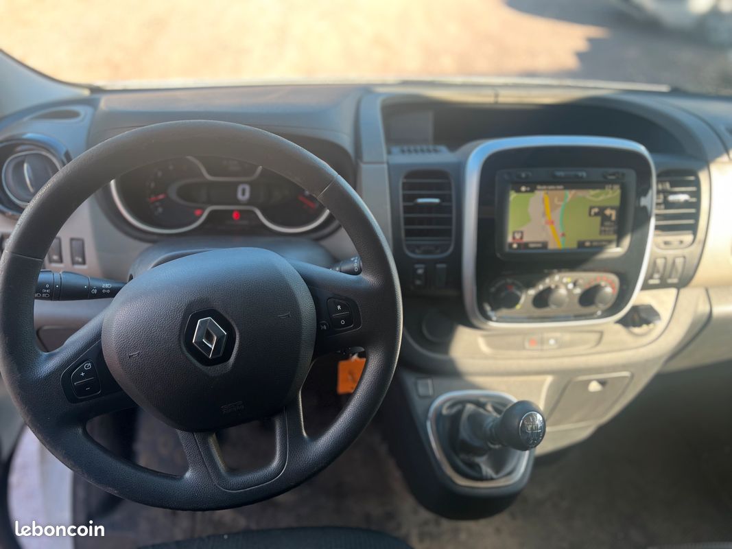 Renault Trafic L1H1 DCI 120 GRAND CONFORT TVA récupérable (image 5)