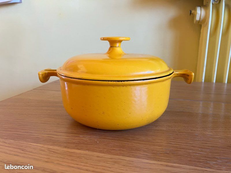 Cocotte Le Creuset Enzo Mari – La Mama – 17 Cm – Fonte émaillée Jaune – Vintage