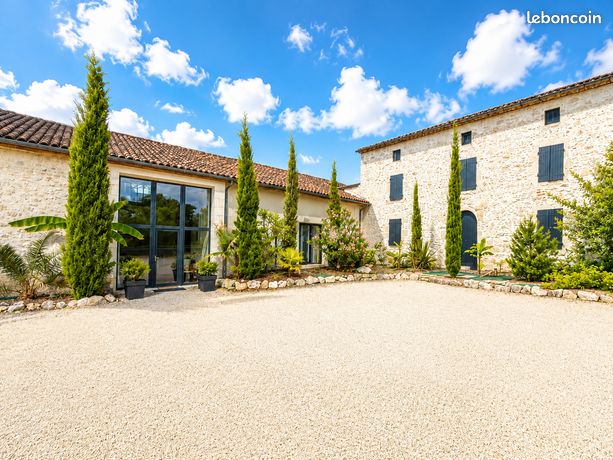 Propriété 6 pièces 257 m²
