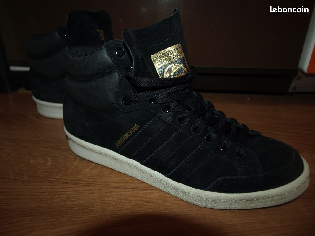 Très belles AMERICANA adidas noire montante Chaussures