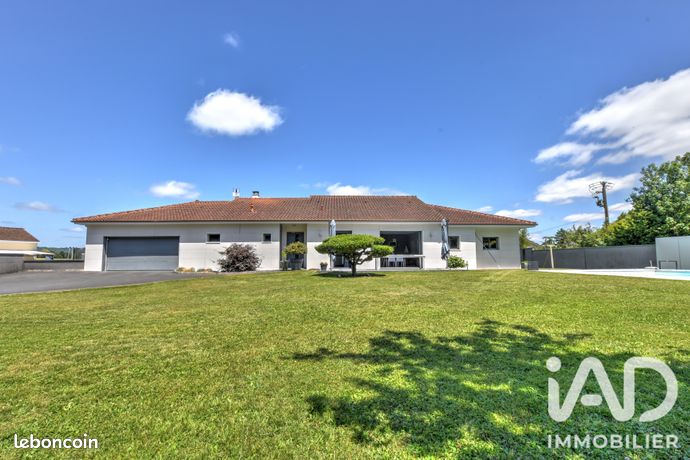 Maison 5 pièces 232 m²