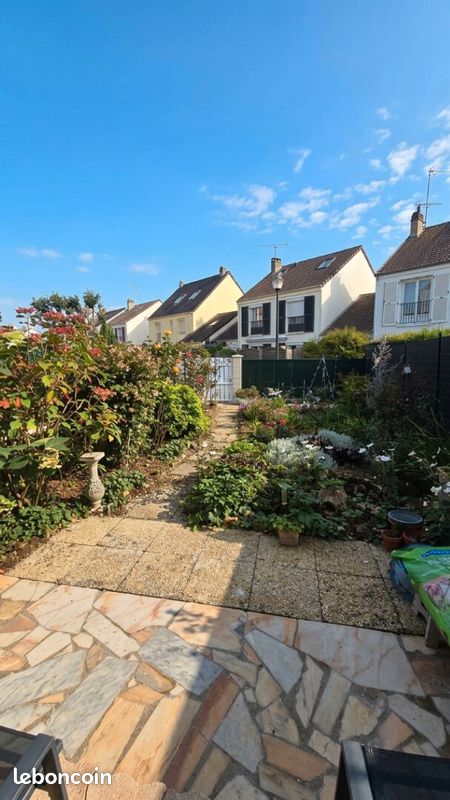 Maison 5 pièces 110 m² · à Élancourt · 110 m² · 310 000 €
