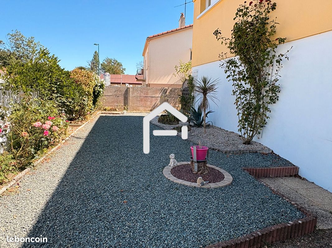 Maison 5 pièces 105 m² · à Le Champ-Saint-Père · 105 m² · 183 000 €