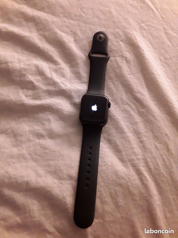 Montre apple SE 40cm noire (image 3)