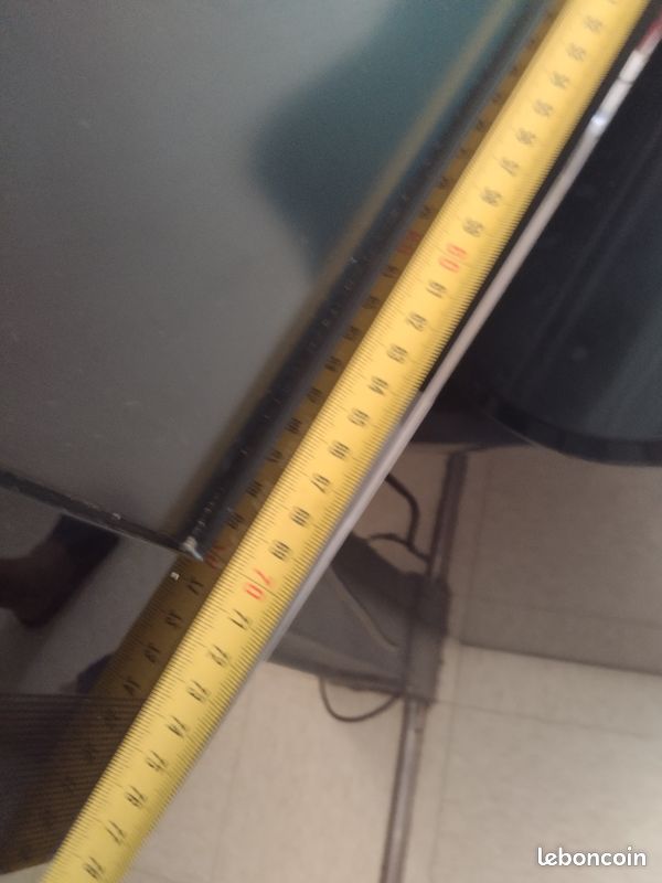Télévision Samsung largeur 70 cm (image 2)