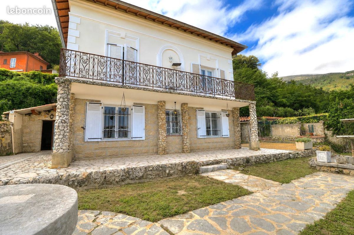 Maison 6 pièces 168 m² · à Tourrettes-sur-Loup · 168 m² · 900 000 €