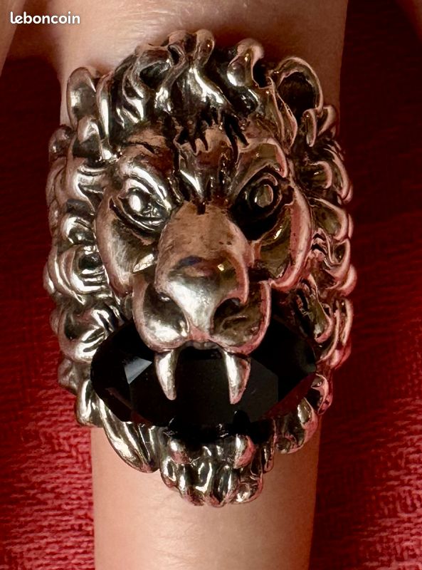Bijouterie Bague Tete De Lion Gucci Chevalière Tête De Lion, Yeux - Main Image