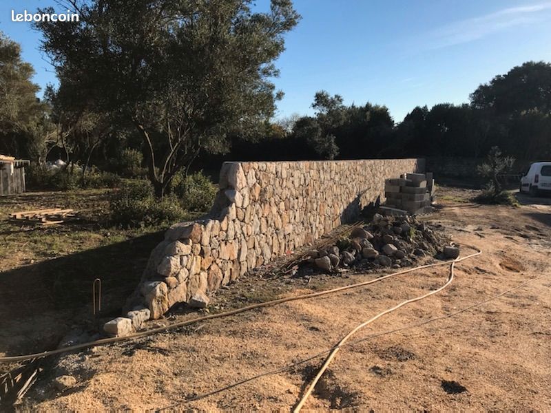 Terrain 751 m² Les Matelles · 299 000 €