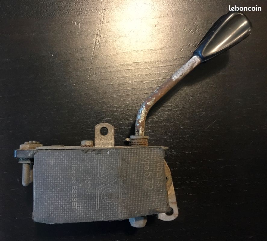 Commodo Clignotant AXO en 12V CITROEN AMI 6, ID, DS