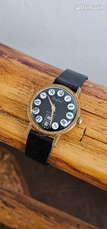 MONTRE FEMME LOTUS OLD MONEY 18992/5 AVEC CADRAN BLEU ET BRACELET ACIER