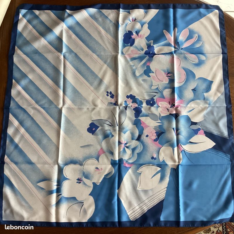 Foulard, carré 80 cm - Avon - polyester (image 2)