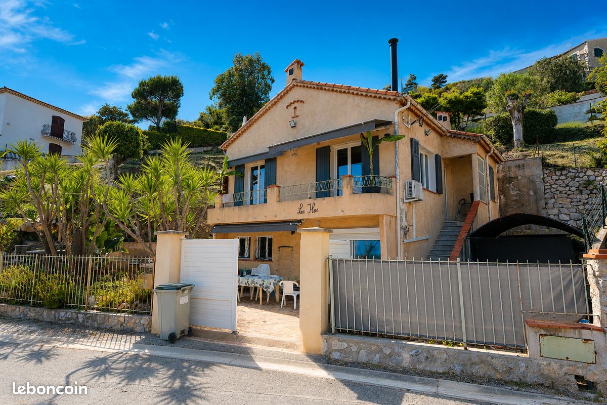 Maison 7 pièces 126 m² · à Mandelieu-la-Napoule · 126 m² · 699 000 €