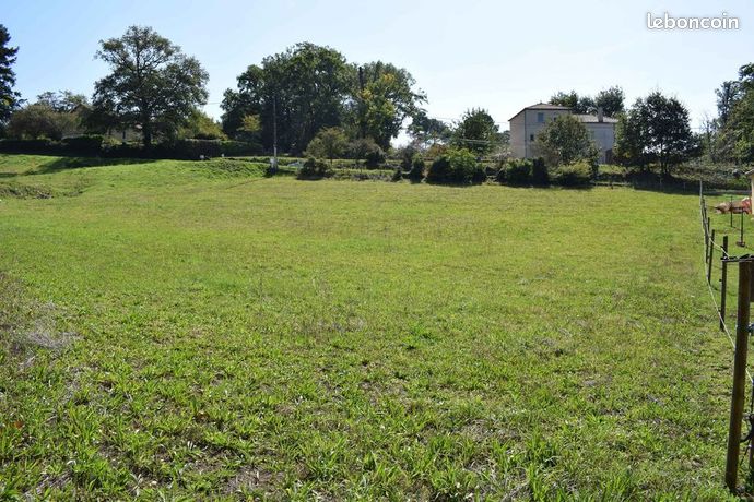 Terrain constructible de 2000m2