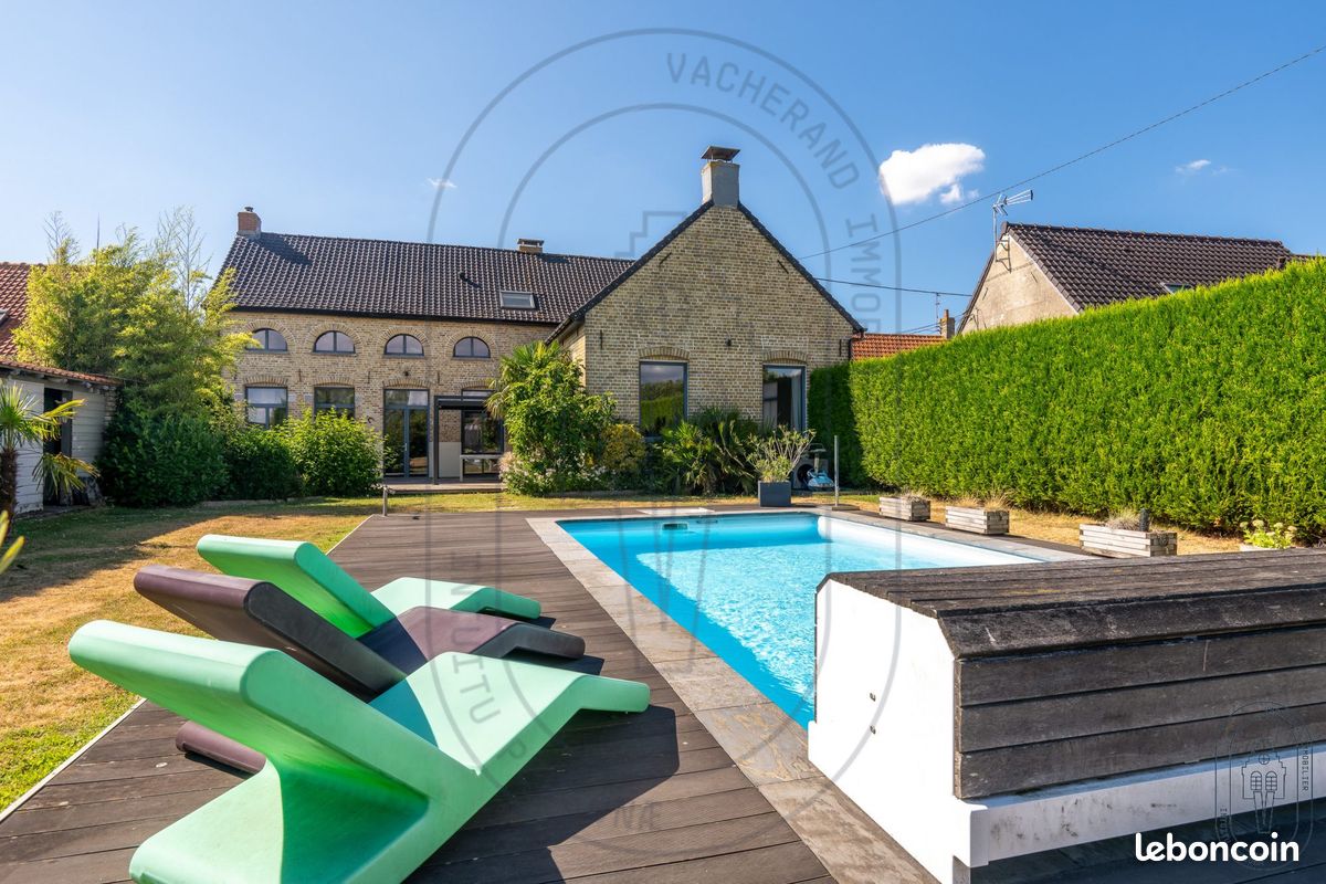 Maison 7 pièces 250 m² · à Steene · 250 m² · 565 000 €