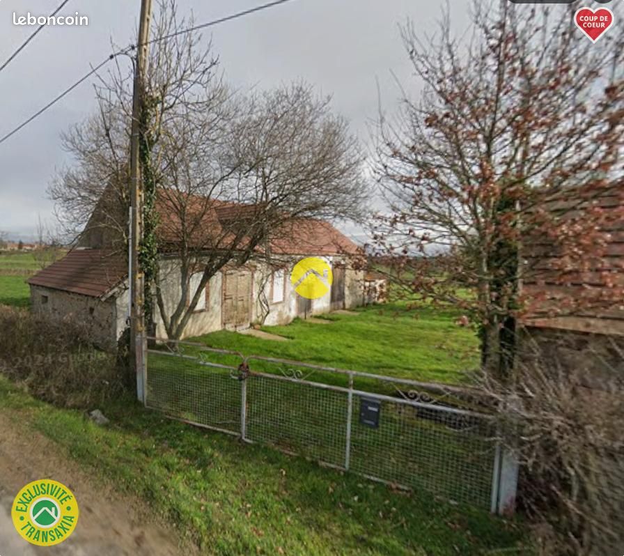 Maison 3 pièces 115 m² · à Chirat-l'Église · 115 m² · 82 500 €