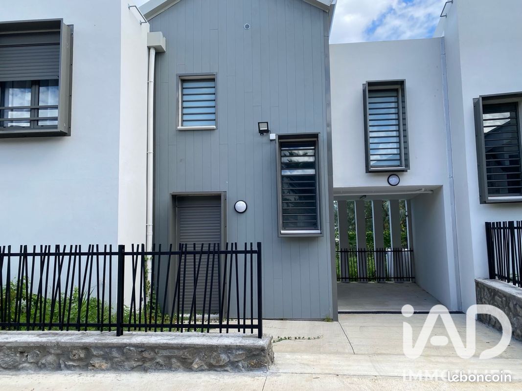 Maison 4 pièces 91 m² · à L'Étang-Salé · 91 m² · 424 000 €