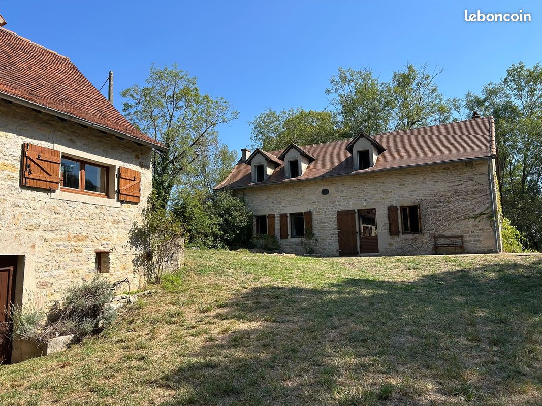 Maison 10 pièces 230 m² · à Villeneuve · 230 m² · 294 000 €