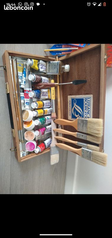Boite de peinture+accessoires (image 2)