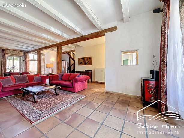 Maison 8 pièces 257 m²